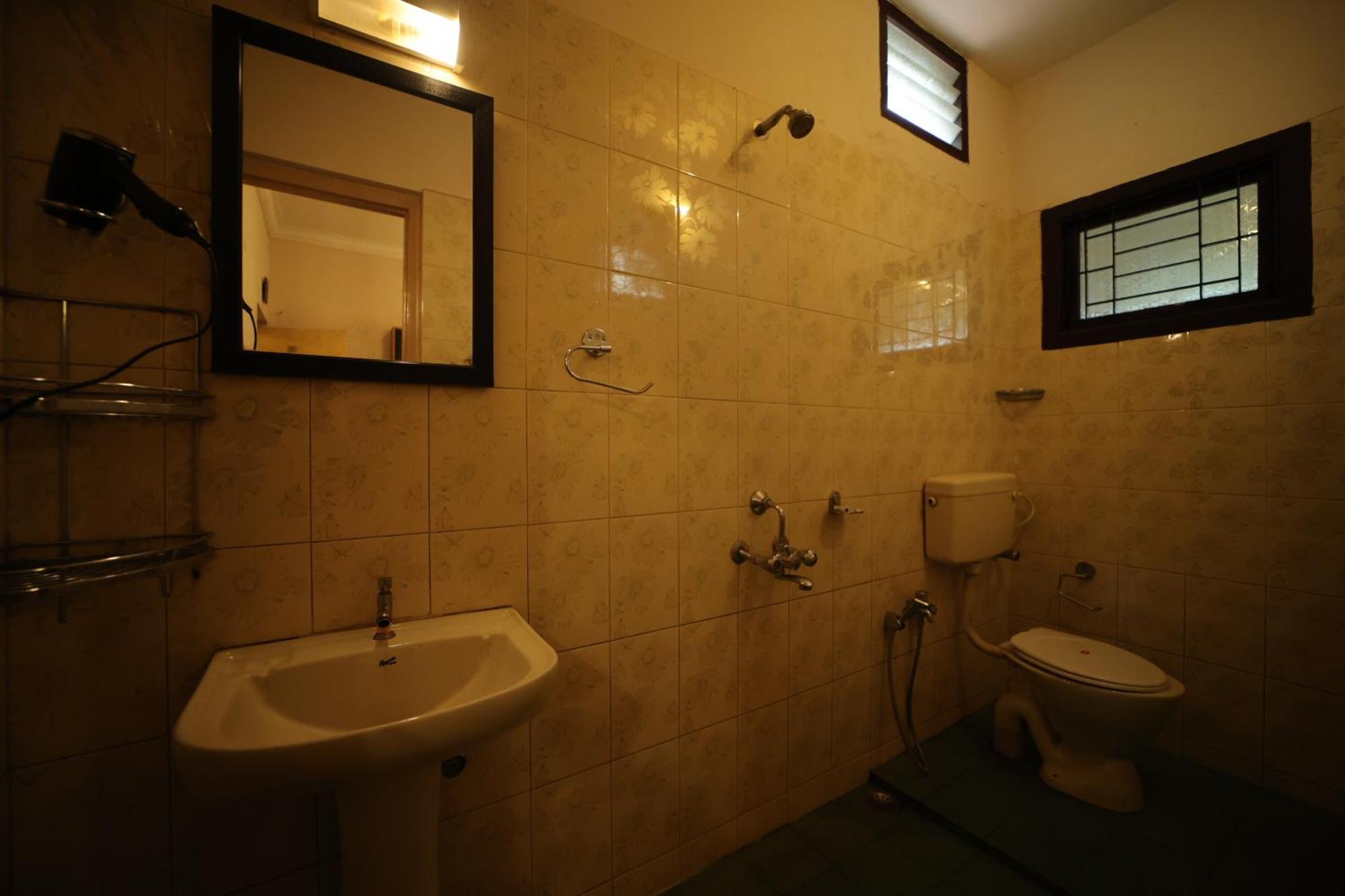 Pine Borough Inn Kodaikanal Ngoại thất bức ảnh