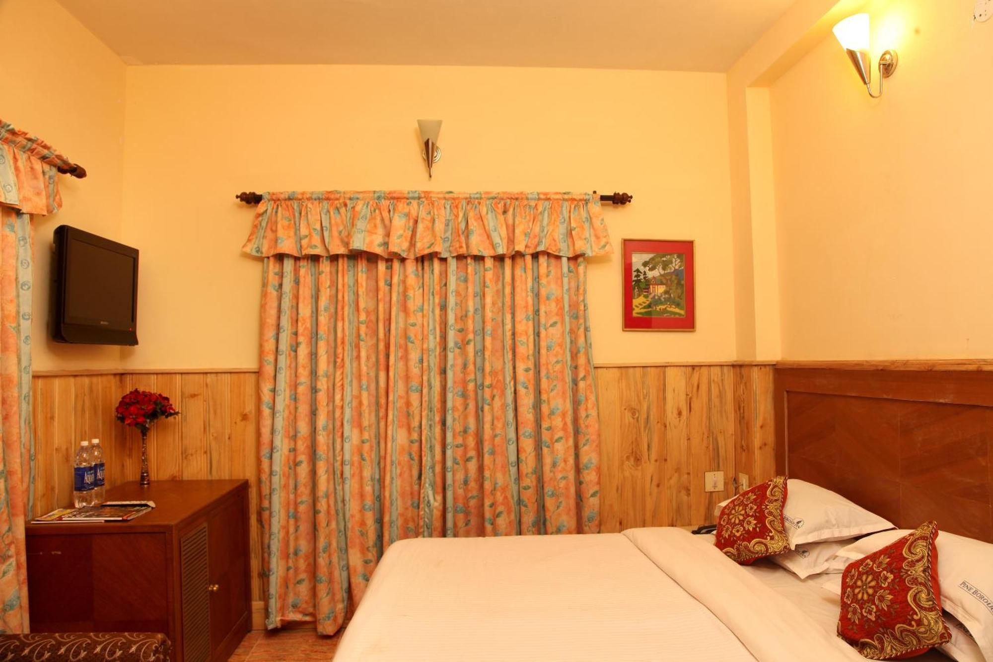 Pine Borough Inn Kodaikanal Ngoại thất bức ảnh